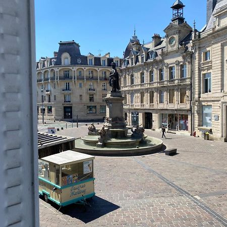 Le Gonzague, Appartement Hyper-Centre Tout Confort. Charleville-Mézières Εξωτερικό φωτογραφία